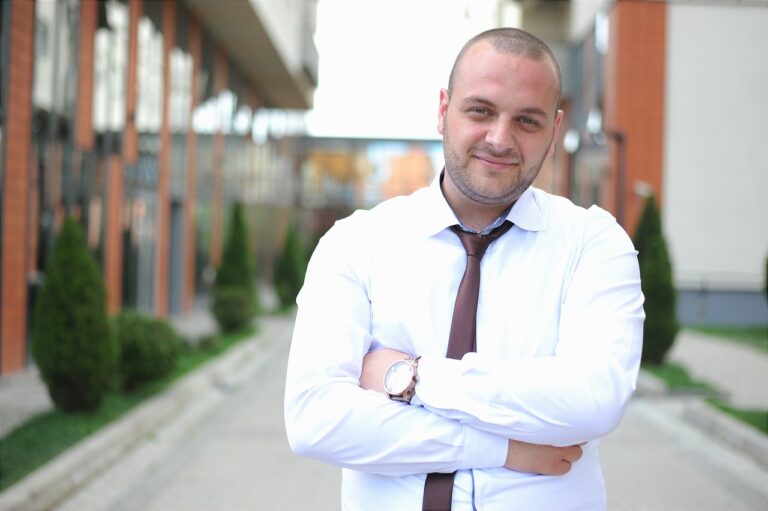 business-man-1385050_1280