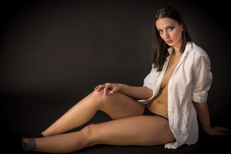 girls-832379_1280