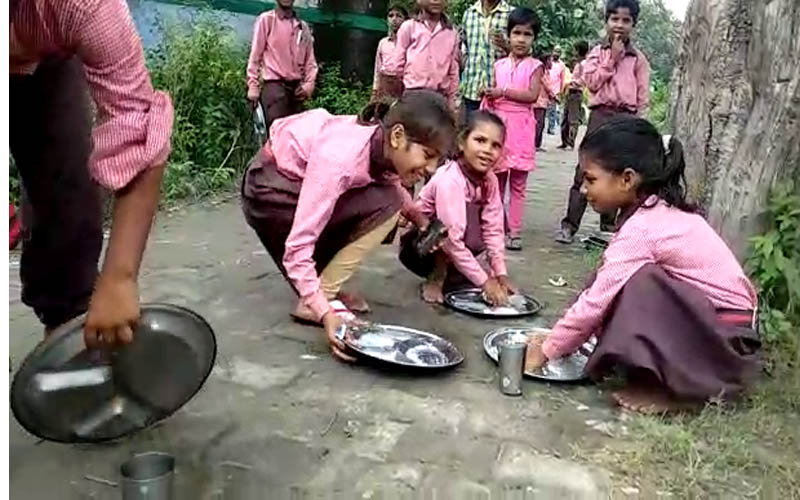 mid day meal gonda