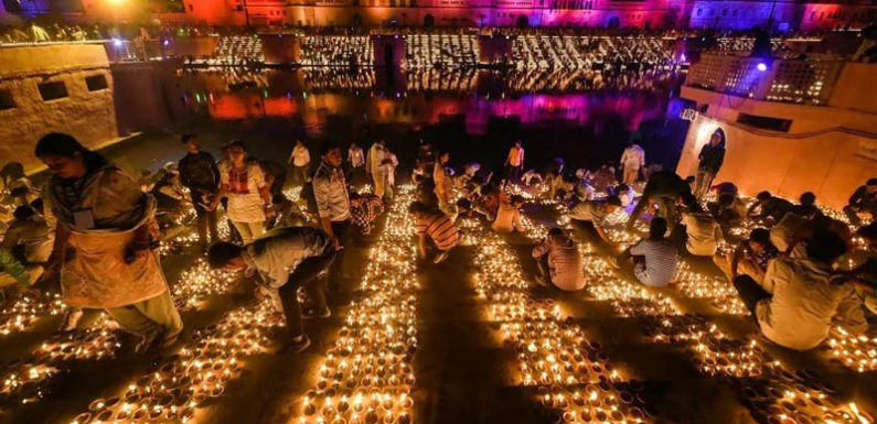 अयोध्या में बना विश्व रिकॉर्ड, जलाए गए 3 लाख 1 हज़ार 152 दीपक, Guinness book की टीम ने की पुष्टि