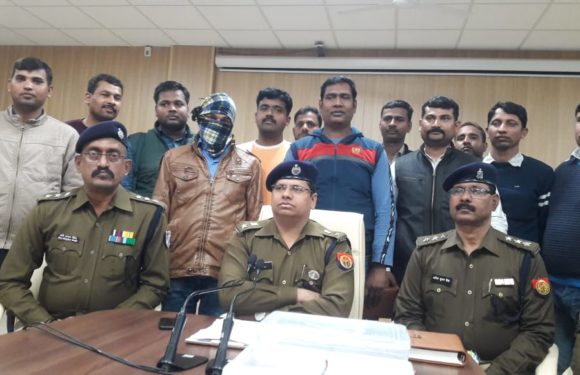 रेलवे टिकिट माफिया को यूपी पुलिस ने दबोचा, मुंबई पुलिस को भी थी तलाश!