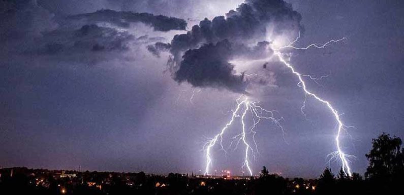 यूपी में आकाशीय बिजली से 11 लोगों की मौत