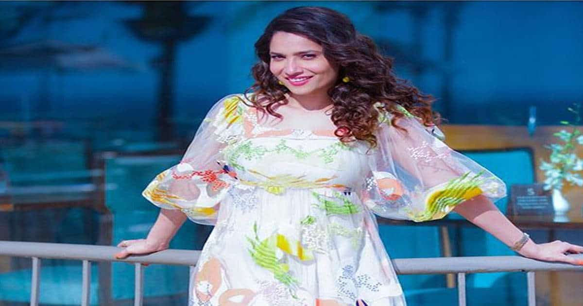 Covid-19 के पोजिटीव रिपोर्ट के बाद अंकिता लोखंडे का अपार्टमेंट सील