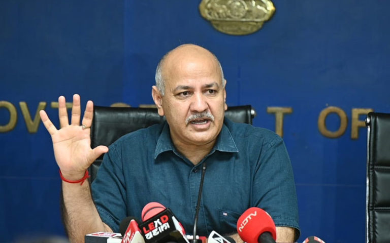 फीस बढ़ोतरी