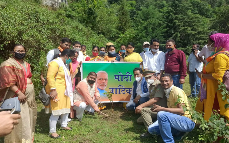 नरेंद्र मोदी