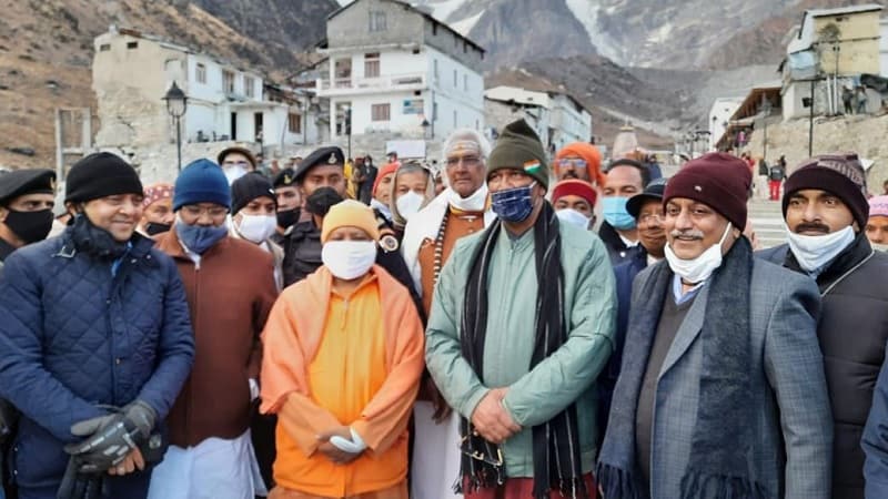 cm yogi in kedardham