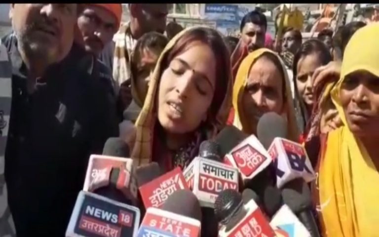 mahoba news child died in car accident