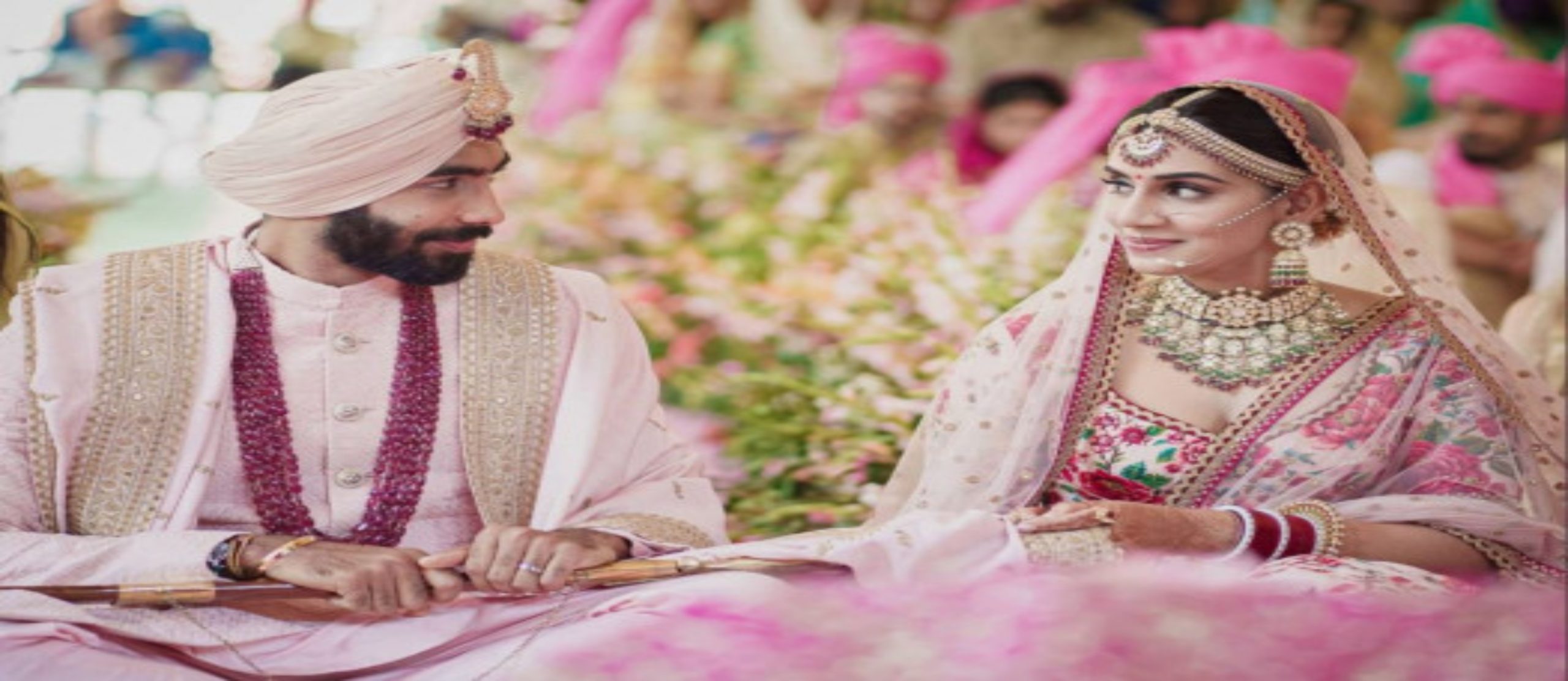 jasprit-bumrah-married-tv-presenter-sanjana-ganesan-in-goa-today-jasprit-bumrah-married-sanjana-ganesan_730X365 (1)