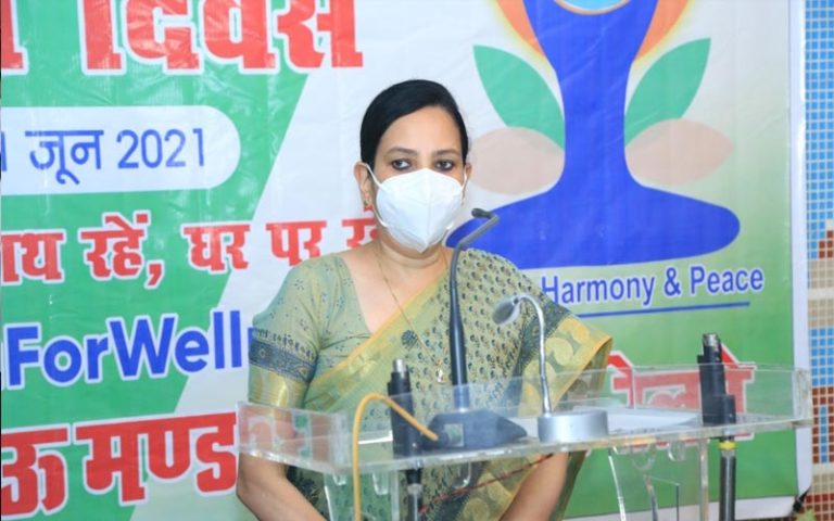 रेल प्रबन्धक डा0 मोनिका अग्निहोत्री