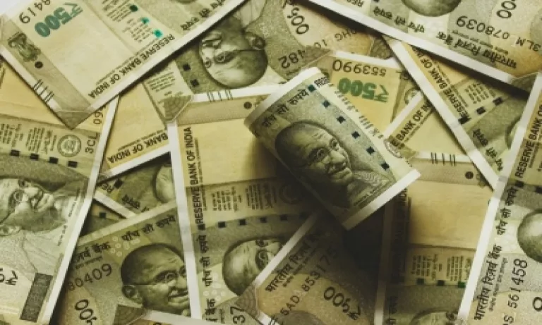 over-1k-indians-with-rs-1k-cr-net-worth-hurun-india-business-deep-dive-latest-eng-news