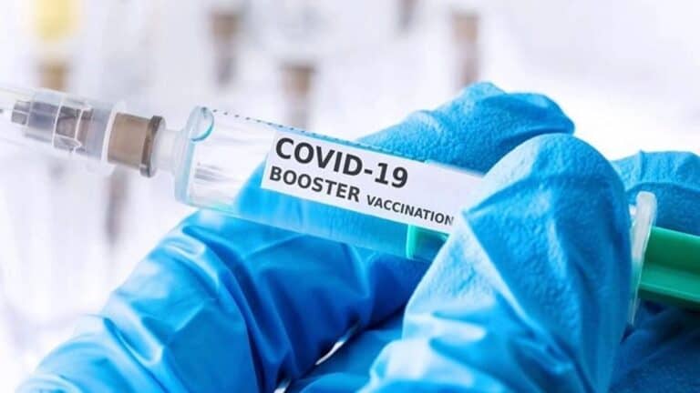 thequint_2021-12_55d07a4a-b9a7-43a0-a366-aa3655d61cb6_booster_dose_093128_l4lIgya3