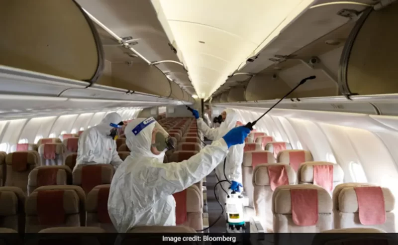 5hf70un_plane-coronavirus-bloomberg_625x300_22_December_21