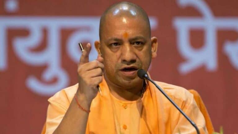 960065-951798-adityanath-new